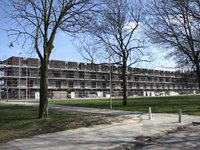 907746 Gezicht op de bouw van het nieuwbouwcomplex 'De Binnenhof' aan de Talmalaan te Utrecht, vanaf de Gerbrandystraat.